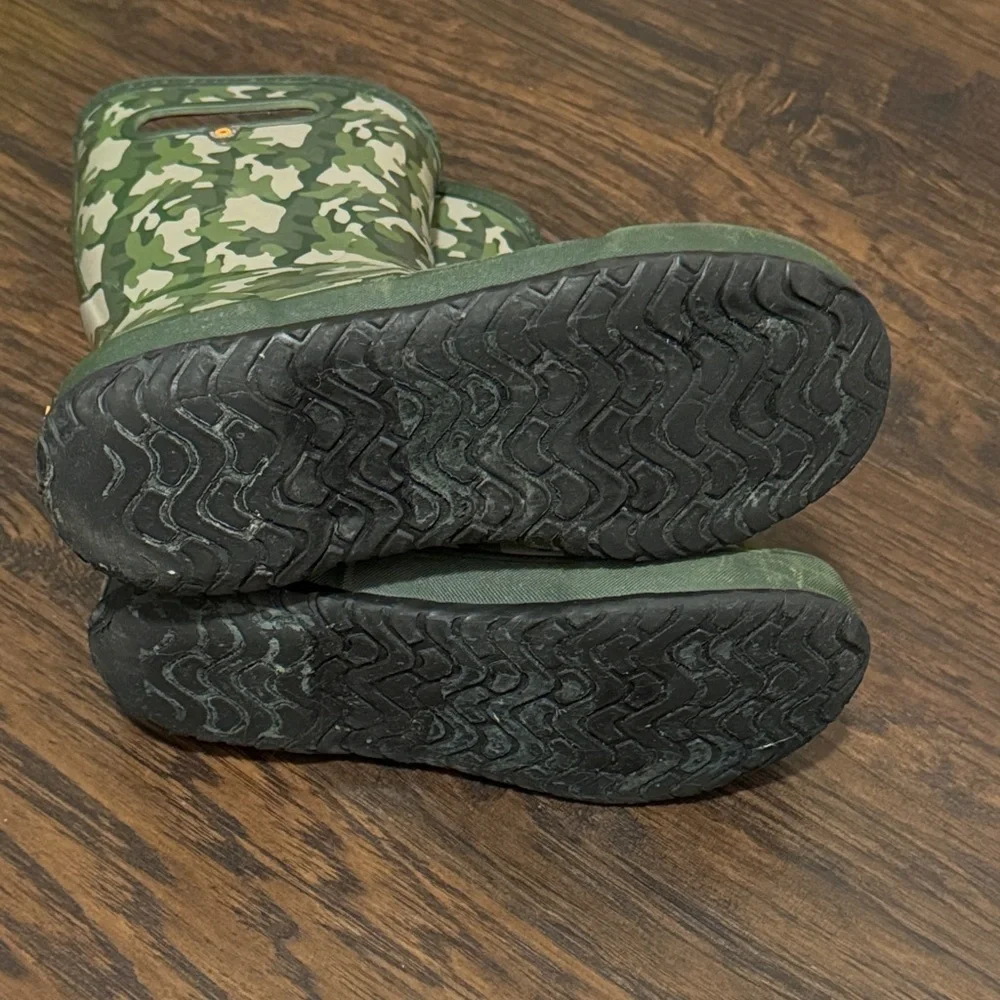 Bogs Youth Green Camouflage Waterproof Boots